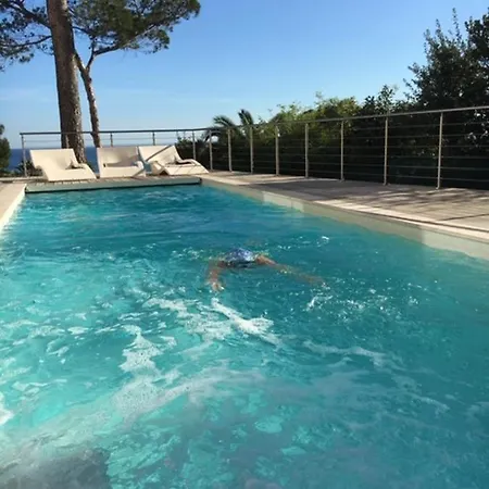 Maison De 3 Chambres A Antibes Avec Magnifique Vue Sur La Mer Piscine Privee Jardin Clos
