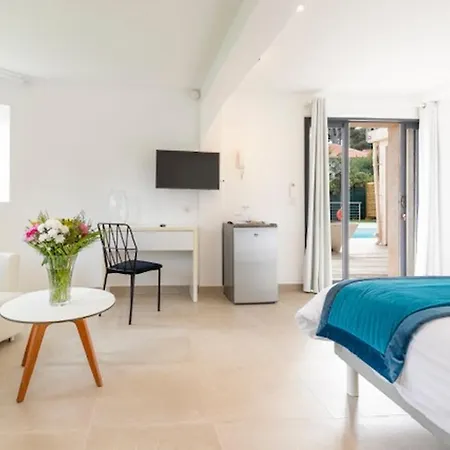 بيت للعطل Maison De 3 Chambres A Antibes Avec Magnifique Vue Sur La Mer Piscine Privee Jardin Clos *