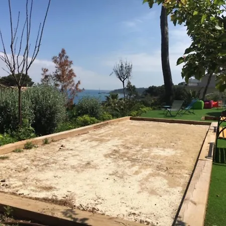 Maison De 3 Chambres A Antibes Avec Magnifique Vue Sur La Mer Piscine Privee Jardin Clos *