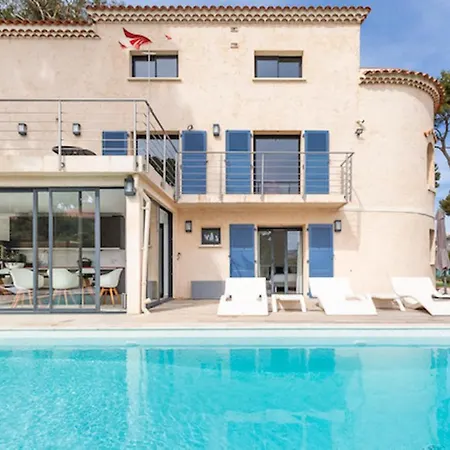 Maison De 3 Chambres A Antibes Avec Magnifique Vue Sur La Mer Piscine Privee Jardin Clos