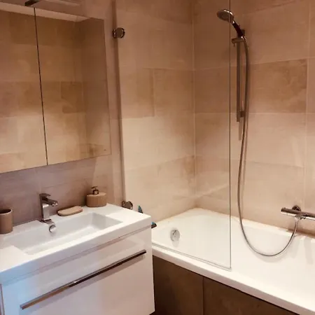 بيت للعطل Maison De 3 Chambres A Antibes Avec Magnifique Vue Sur La Mer Piscine Privee Jardin Clos أنتيب