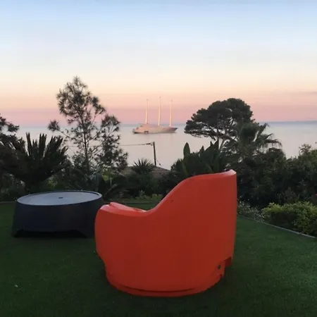 Maison De 3 Chambres A Antibes Avec Magnifique Vue Sur La Mer Piscine Privee Jardin Clos * أنتيب